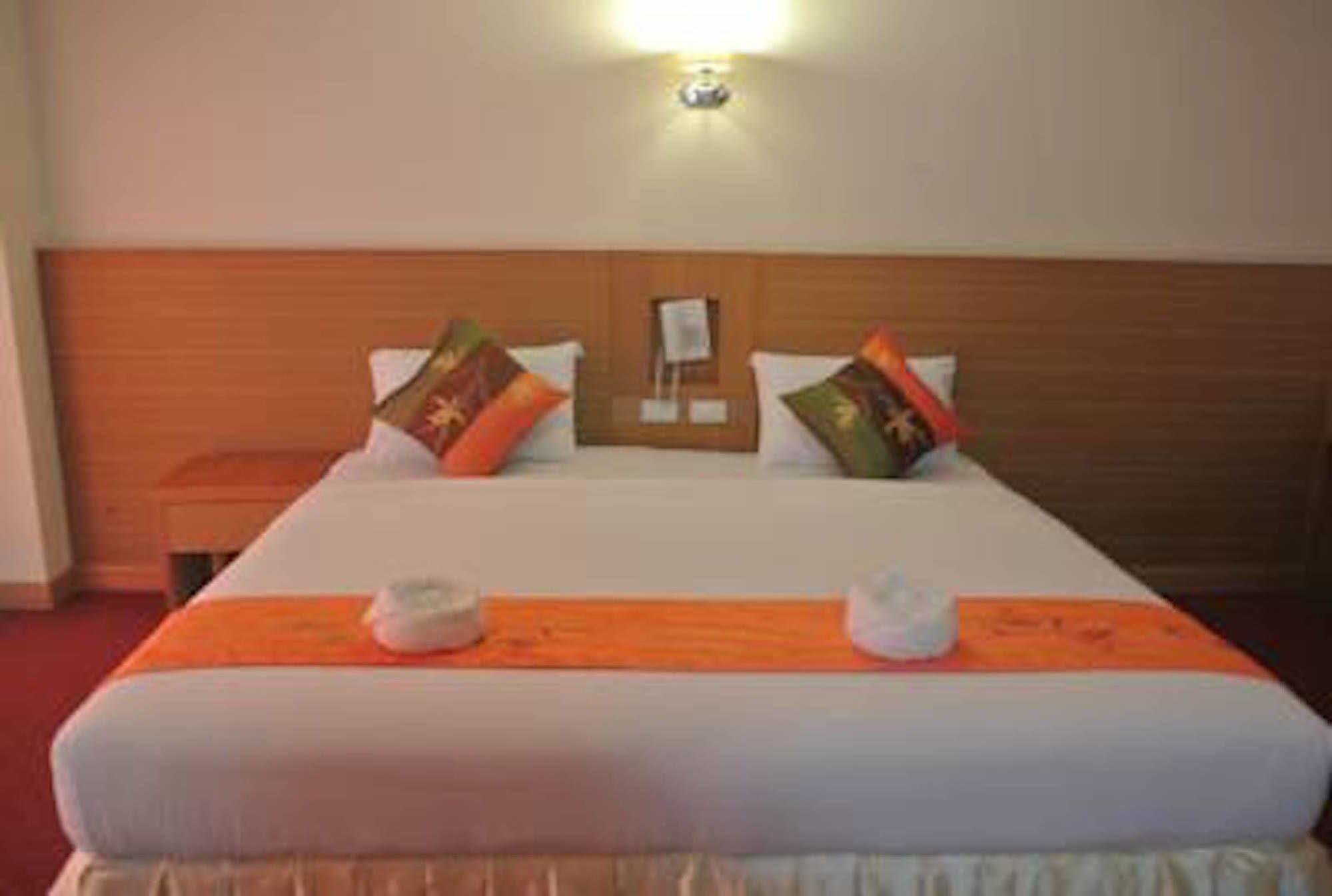 Chaikana Thani Hotel Фаталунг Екстериор снимка