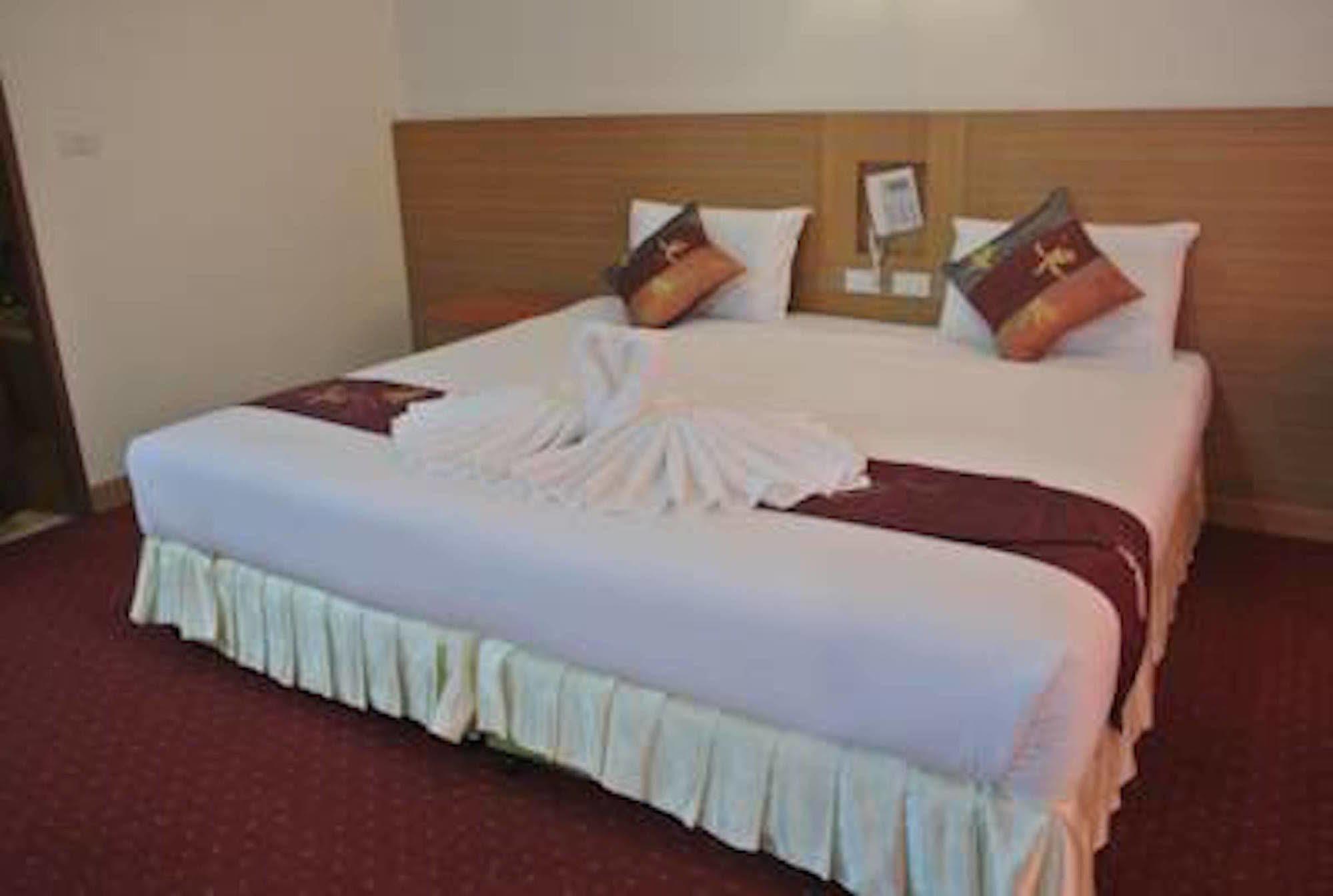 Chaikana Thani Hotel Фаталунг Екстериор снимка
